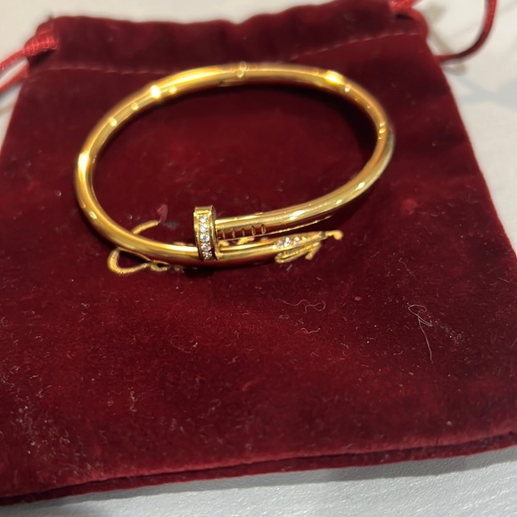 Jewelry - ✨💎Designer inspired bangle w/ dust bag✨💎